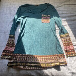 Miusey Soft knit long sleeve tunic Women's size Medium - Aztec accent print